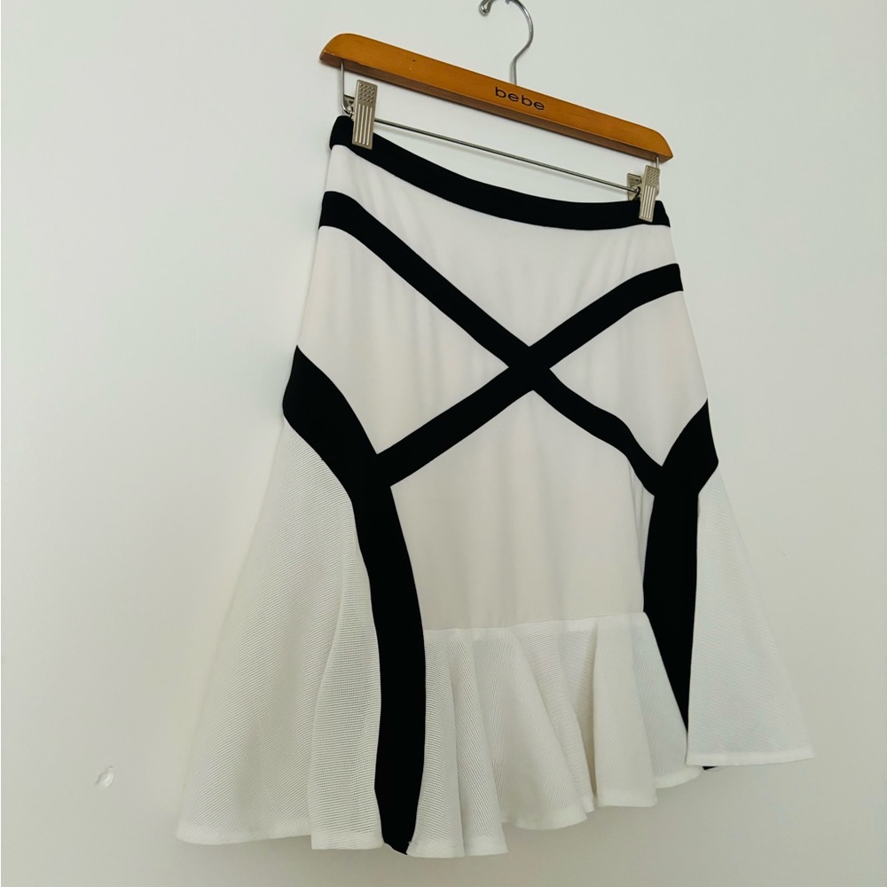 BCBG Max Azria Runway “JADA” Skirt | XS | Black & White Fit & Flare Peplum Hem - Picture 2 of 6